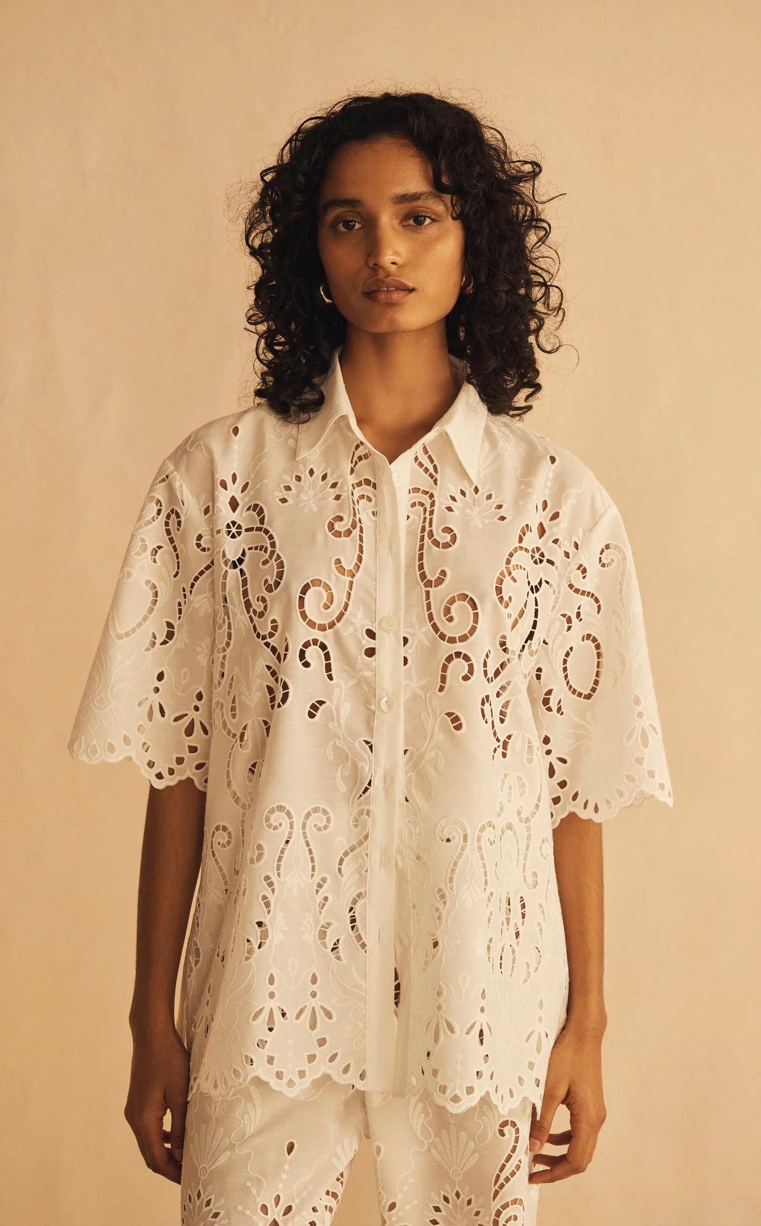 AUR OCEA - MERLETTI LACE OVERSIZED SHIRT (WHITE)