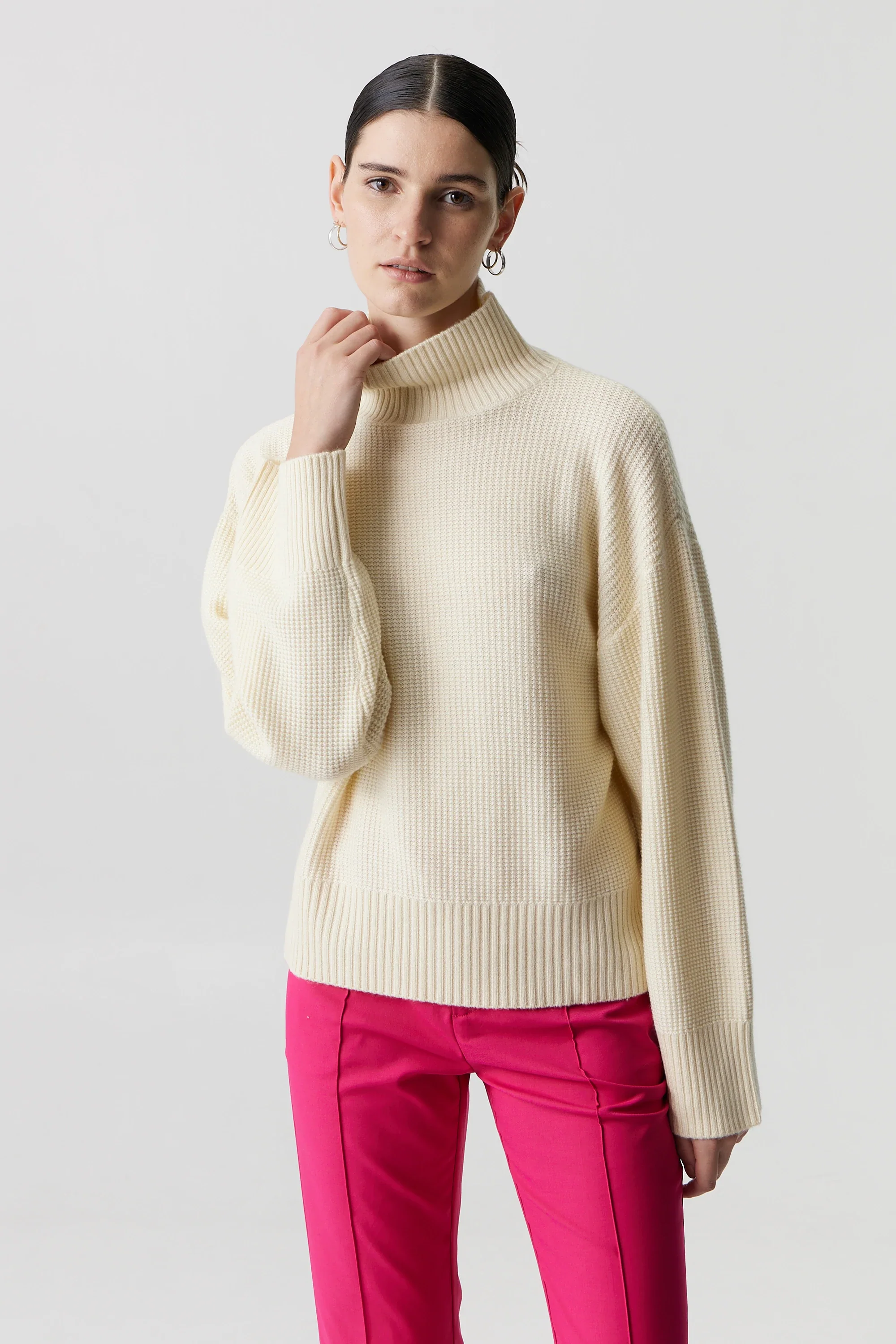 THIRD FORM - Boucle Turtleneck Knit (Cream) - Image 3
